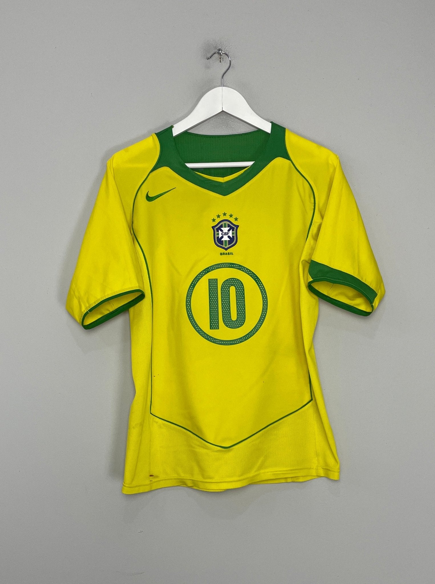 Shop 2004/06 BRAZIL RONALDINHO #10 HOME SHIRT (S) NIKE, classic football shirts, vintage football shirts & retro soccer jerseys at Cult Kits