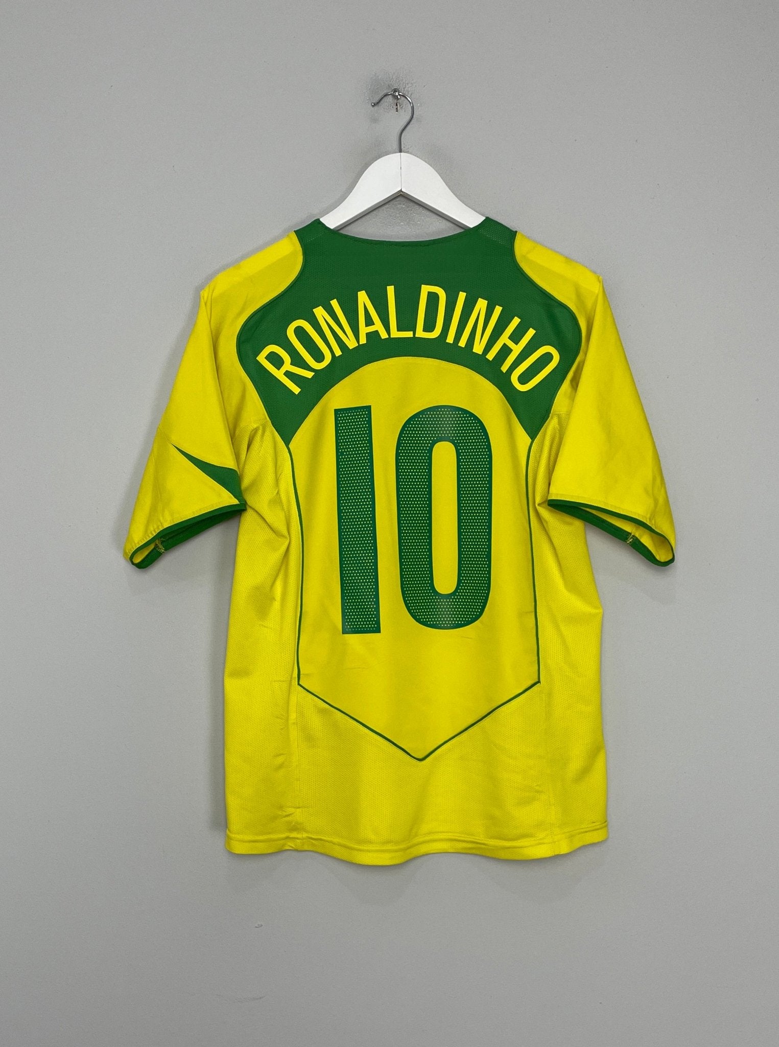 Shop 2004/06 BRAZIL RONALDINHO #10 HOME SHIRT (S) NIKE, classic football shirts, vintage football shirts & retro soccer jerseys at Cult Kits