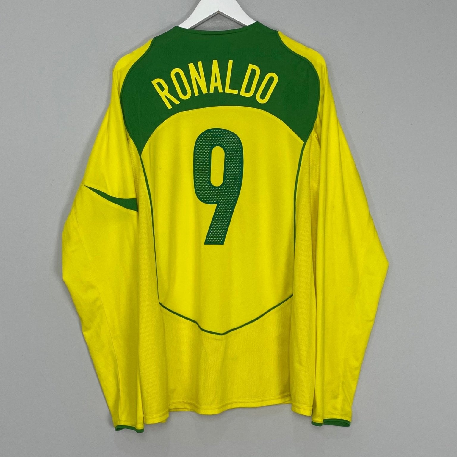 Shop 2004/06 BRAZIL RONALDO #9 L/S HOME SHIRT (XL) NIKE, classic football shirts, vintage football shirts & retro soccer jerseys at Cult Kits