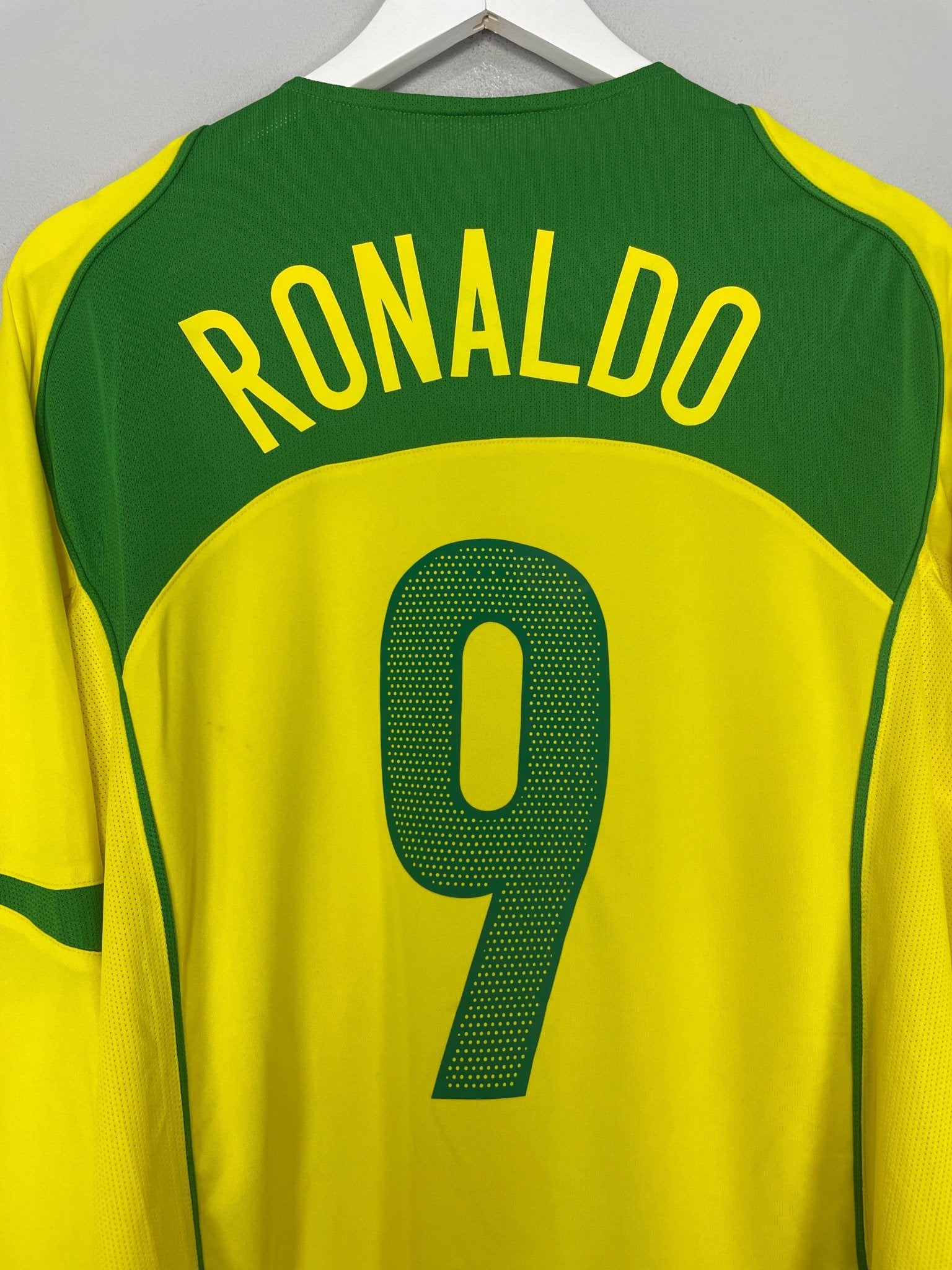 2004/06 BRAZIL RONALDO #9 L/S HOME SHIRT (XL) NIKE – Cult Kits