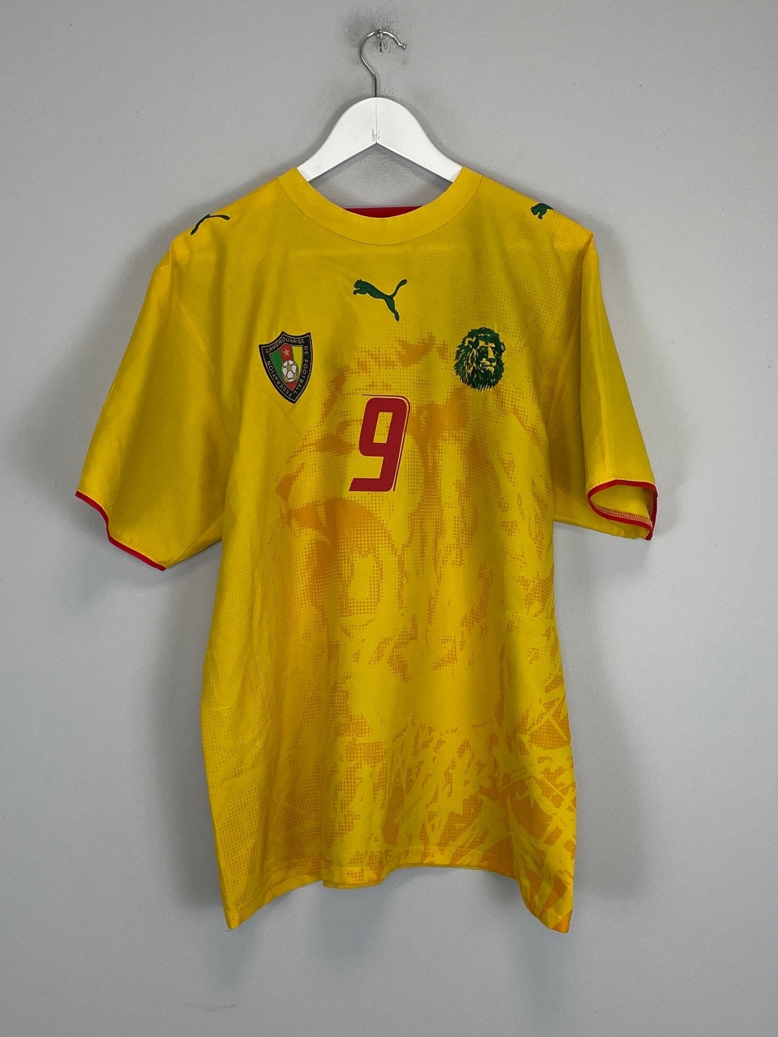 Shop 2004/06 CAMEROON ETO'O #9 AWAY SHIRT (L) PUMA, classic football shirts, vintage football shirts & retro soccer jerseys at Cult Kits