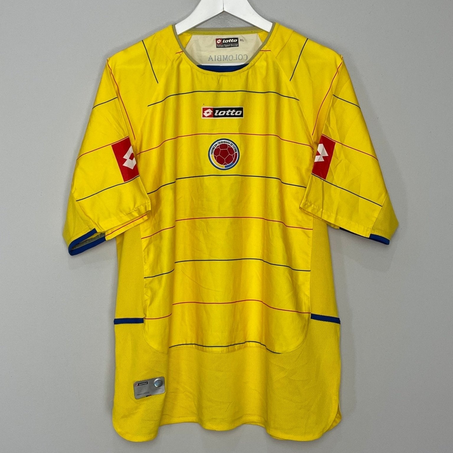 Shop 2004/06 COLOMBIA HOME SHIRT (XL) LOTTO, classic football shirts, vintage football shirts & retro soccer jerseys at Cult Kits