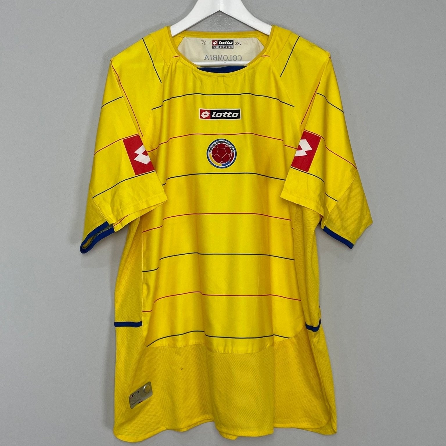 Shop 2004/06 COLOMBIA HOME SHIRT (XXL) LOTTO, classic football shirts, vintage football shirts & retro soccer jerseys at Cult Kits