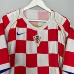Shop 2004/06 CROATIA HOME SHIRT (L) NIKE, classic football shirts, vintage football shirts & retro soccer jerseys at Cult Kits