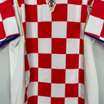 Shop 2004/06 CROATIA HOME SHIRT (L) NIKE, classic football shirts, vintage football shirts & retro soccer jerseys at Cult Kits