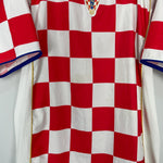 Shop 2004/06 CROATIA HOME SHIRT (L) NIKE, classic football shirts, vintage football shirts & retro soccer jerseys at Cult Kits