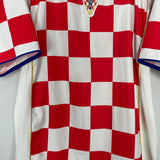 Shop 2004/06 CROATIA HOME SHIRT (L) NIKE, classic football shirts, vintage football shirts & retro soccer jerseys at Cult Kits