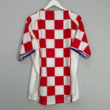 Shop 2004/06 CROATIA HOME SHIRT (L) NIKE, classic football shirts, vintage football shirts & retro soccer jerseys at Cult Kits