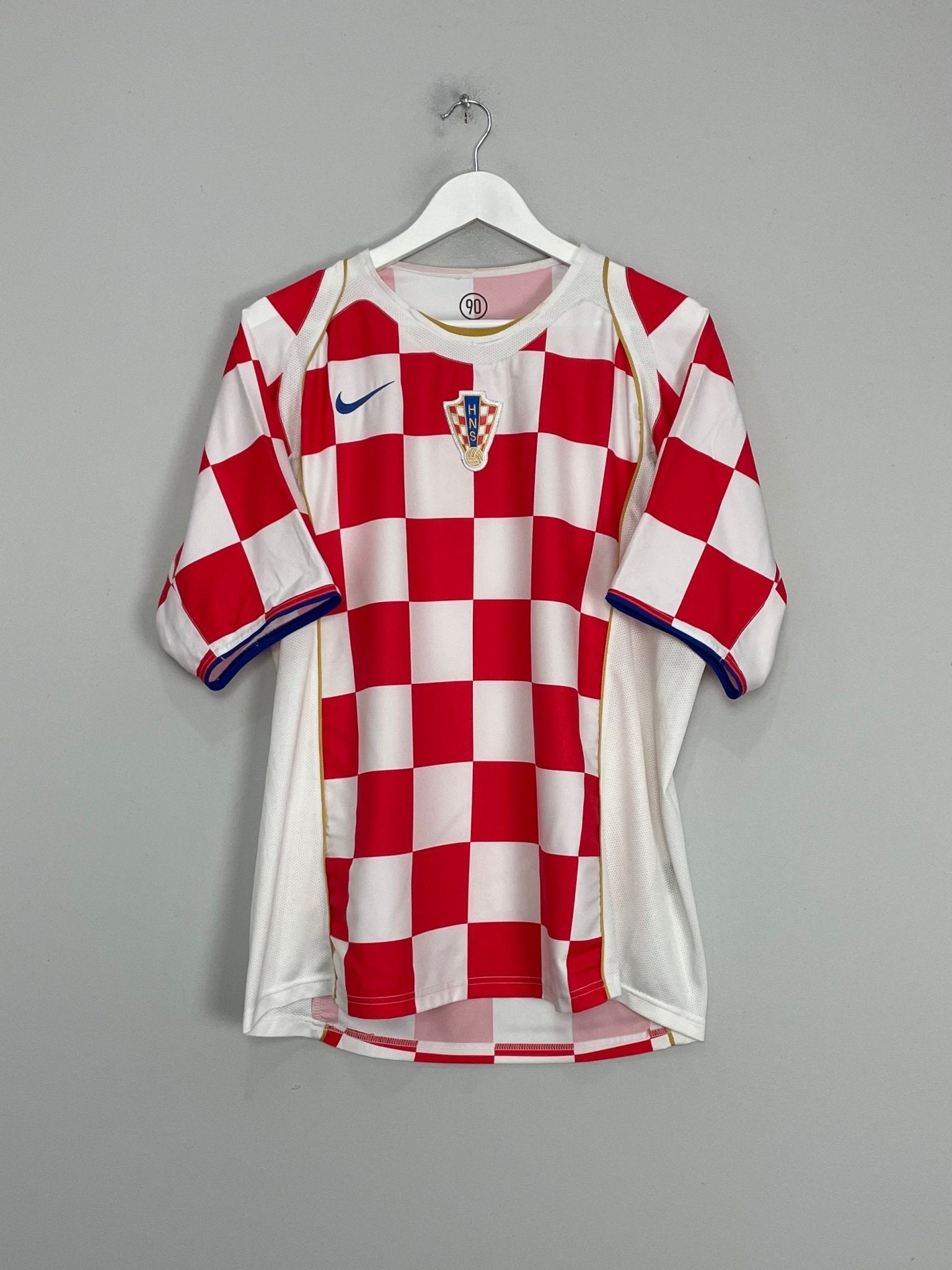 Shop 2004/06 CROATIA HOME SHIRT (L) NIKE, classic football shirts, vintage football shirts & retro soccer jerseys at Cult Kits