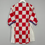 Shop 2004/06 CROATIA HOME SHIRT (L) NIKE, classic football shirts, vintage football shirts & retro soccer jerseys at Cult Kits
