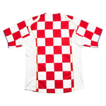Buy 2004/06 Croatia Home Shirt (M) Nike ~ Free worldwide shipping ~ Authentic Vintage Football Shirts from Cult Kits