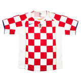 Buy 2004/06 Croatia Home Shirt (M) Nike ~ Free worldwide shipping ~ Authentic Vintage Football Shirts from Cult Kits