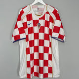 Shop 2004/06 CROATIA HOME SHIRT (XL) NIKE, classic football shirts, vintage football shirts & retro soccer jerseys at Cult Kits