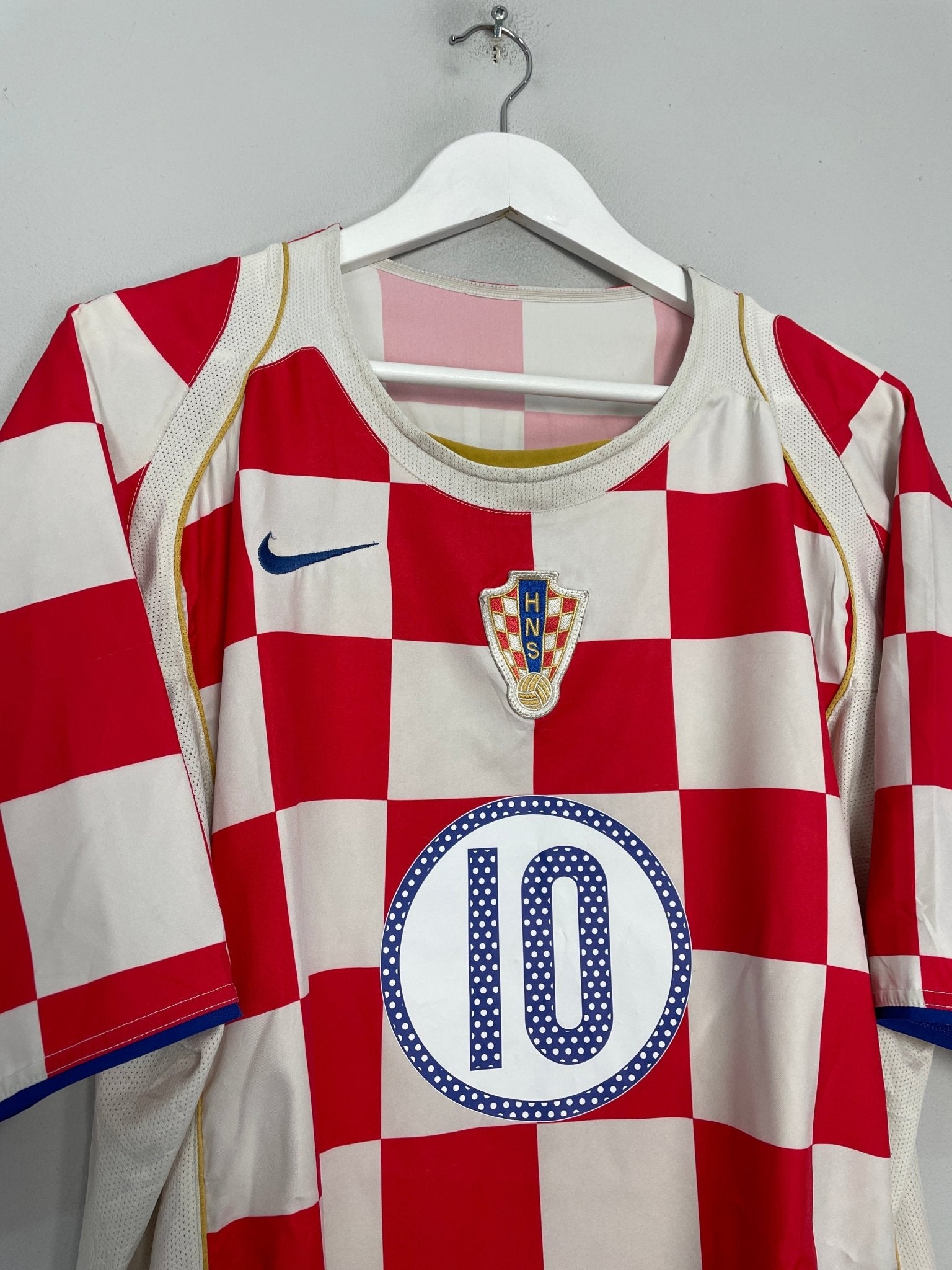 Shop 2004/06 CROATIA N.KOVAC #10 HOME SHIRT (L) NIKE, classic football shirts, vintage football shirts & retro soccer jerseys at Cult Kits