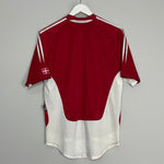 Shop 2004/06 DENMARK HOME SHIRT (S) ADIDAS, classic football shirts, vintage football shirts & retro soccer jerseys at Cult Kits