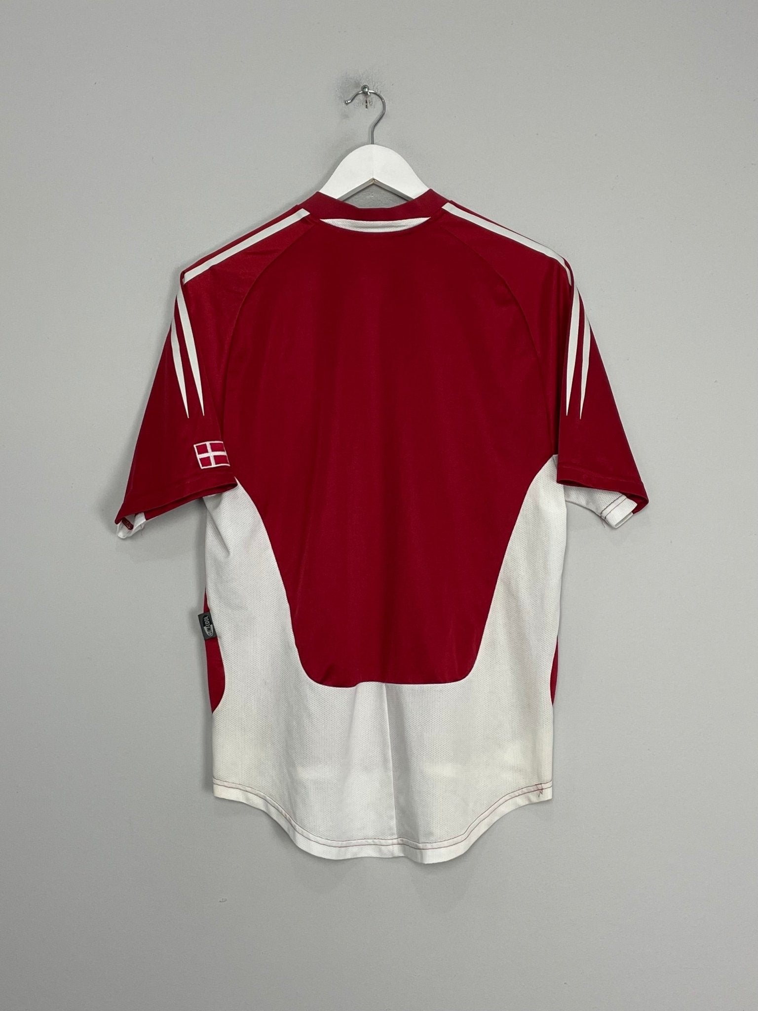 Shop 2004/06 DENMARK HOME SHIRT (S) ADIDAS, classic football shirts, vintage football shirts & retro soccer jerseys at Cult Kits