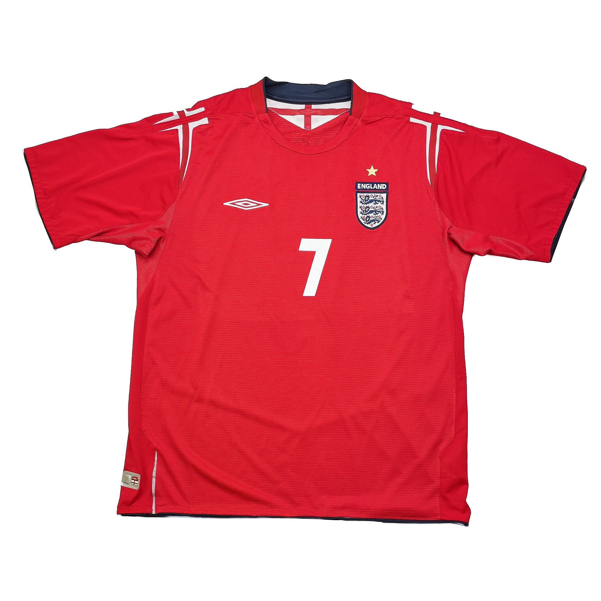 Buy 2004/06 England Beckham 7 Away Shirt (XL) Umbro ~ Free worldwide shipping ~ Authentic Vintage Football Shirts from Cult Kits