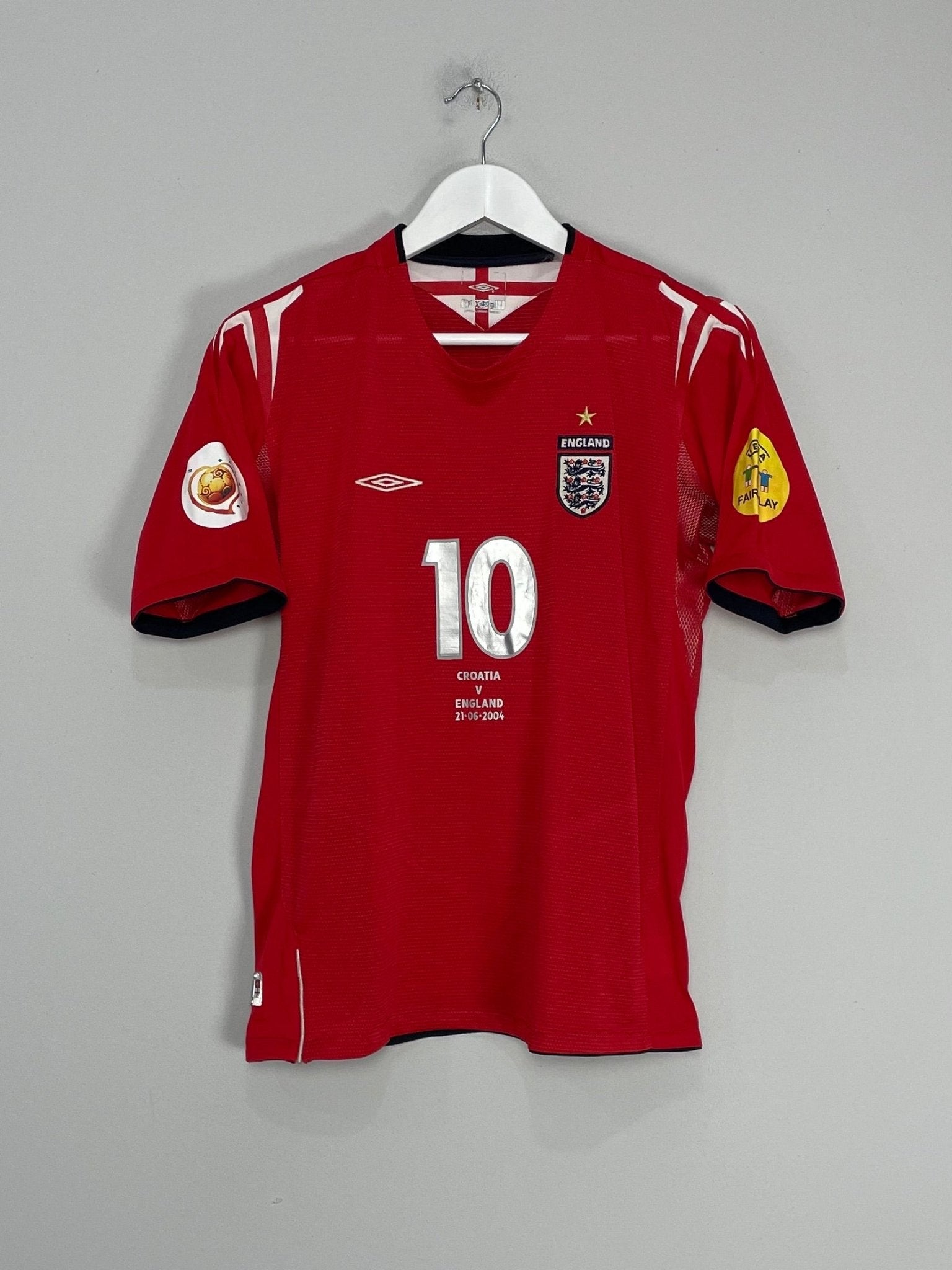Shop 2004/06 ENGLAND OWEN #10 AWAY SHIRT (S) UMBRO, classic football shirts, vintage football shirts & retro soccer jerseys at Cult Kits