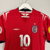 Shop 2004/06 ENGLAND OWEN #10 AWAY SHIRT (S) UMBRO, classic football shirts, vintage football shirts & retro soccer jerseys at Cult Kits