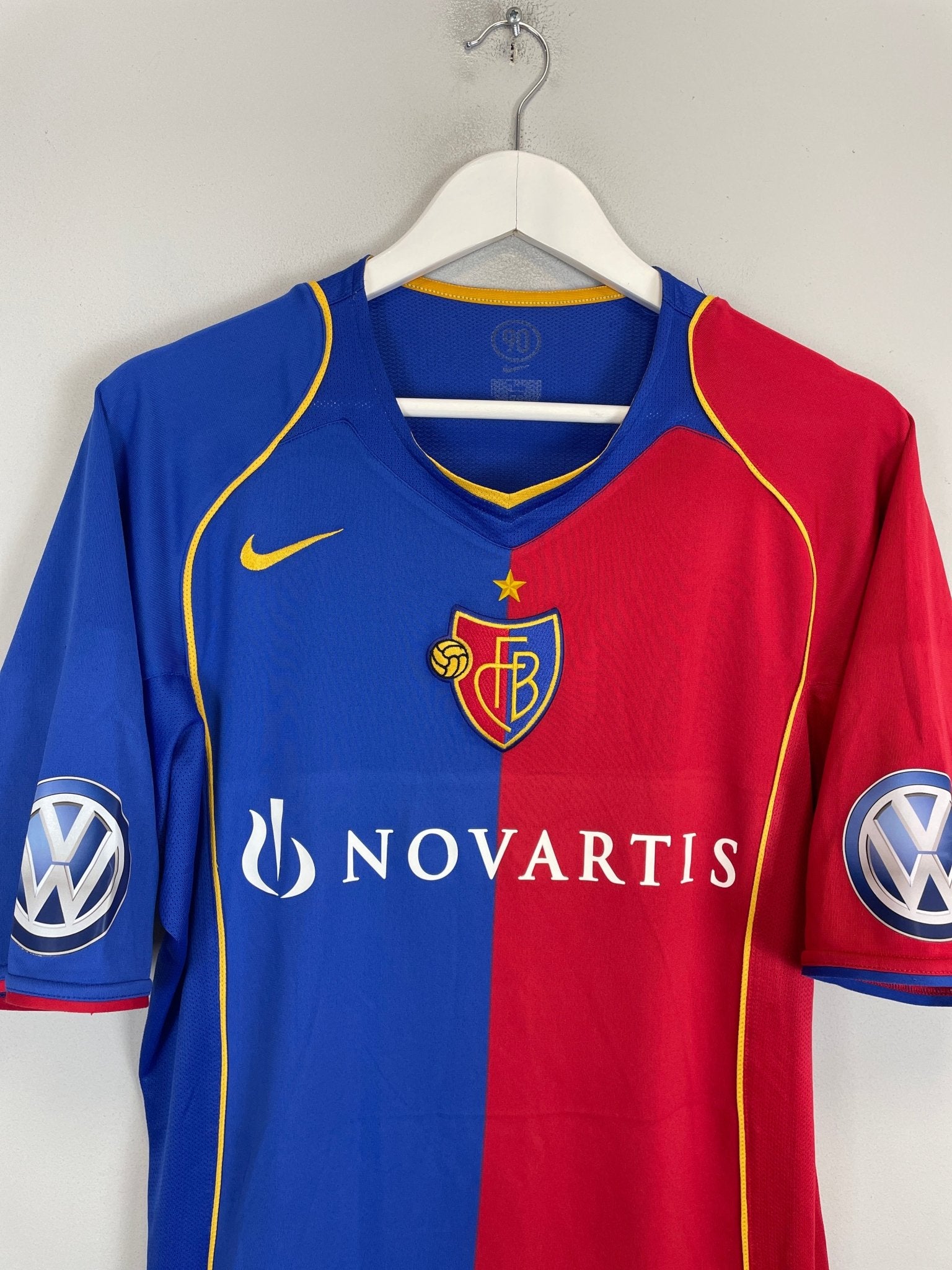 Shop 2004/06 FC BASEL HOME SHIRT (M) NIKE, classic football shirts, vintage football shirts & retro soccer jerseys at Cult Kits
