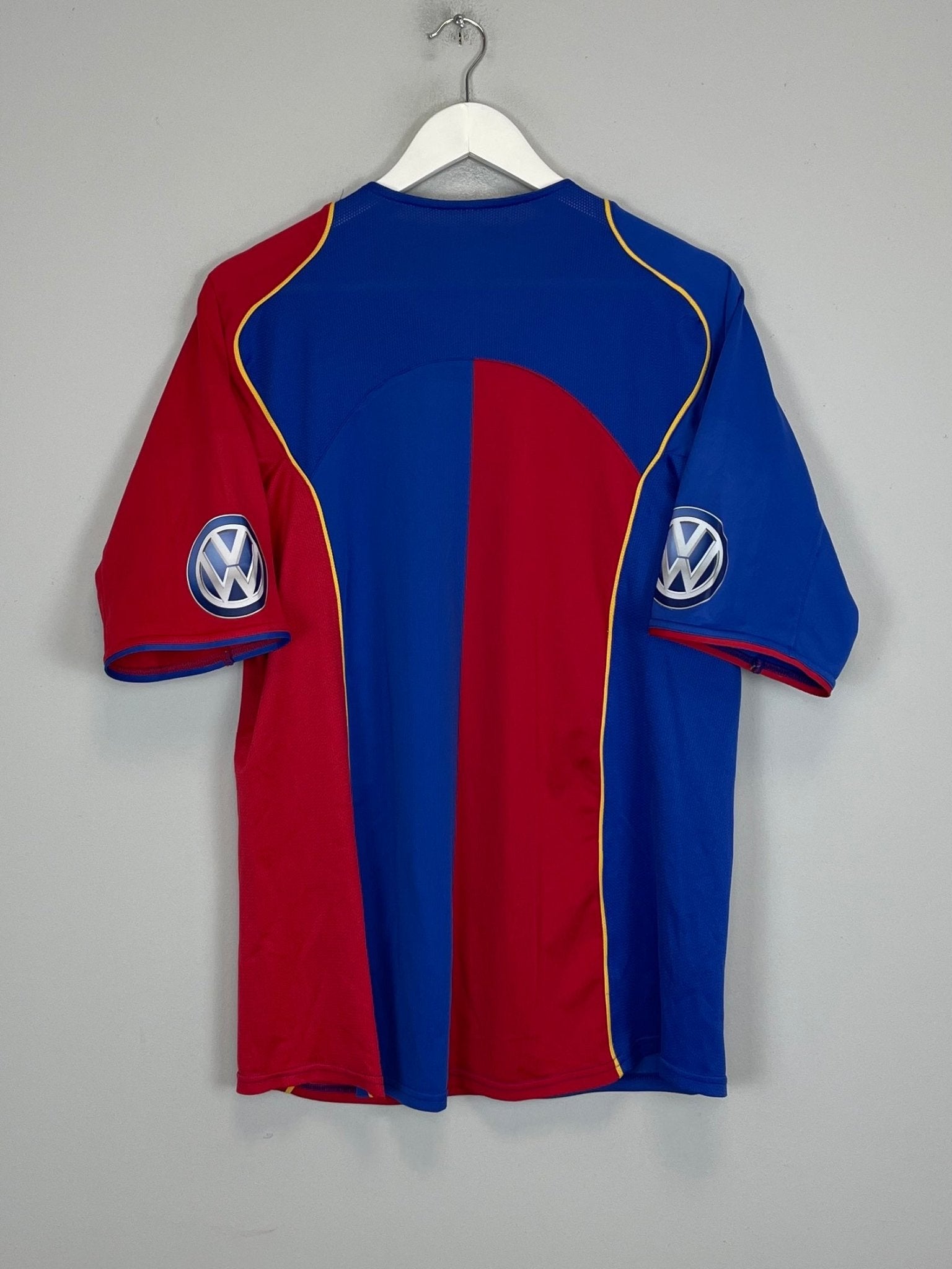 Shop 2004/06 FC BASEL HOME SHIRT (M) NIKE, classic football shirts, vintage football shirts & retro soccer jerseys at Cult Kits