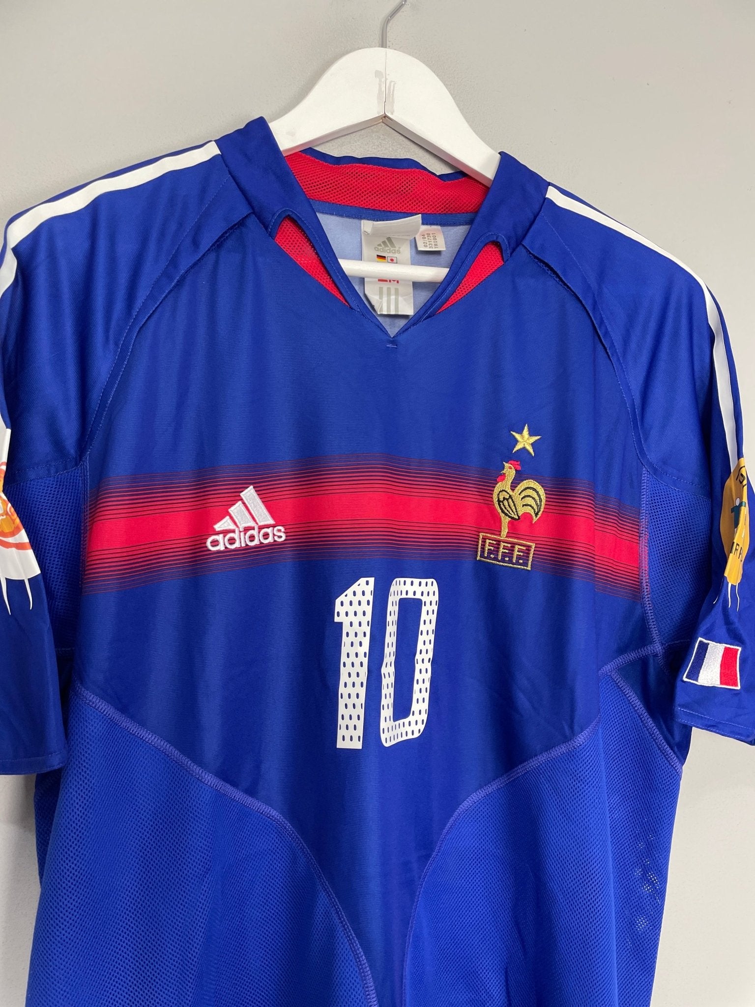 Shop 2004/06 FRANCE ZIDANE #10 HOME SHIRT (L) ADIDAS, classic football shirts, vintage football shirts & retro soccer jerseys at Cult Kits