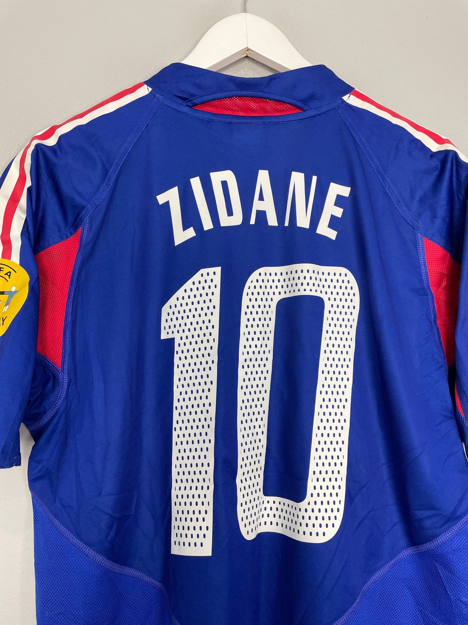Shop 2004/06 FRANCE ZIDANE #10 HOME SHIRT (M) ADIDAS, classic football shirts, vintage football shirts & retro soccer jerseys at Cult Kits