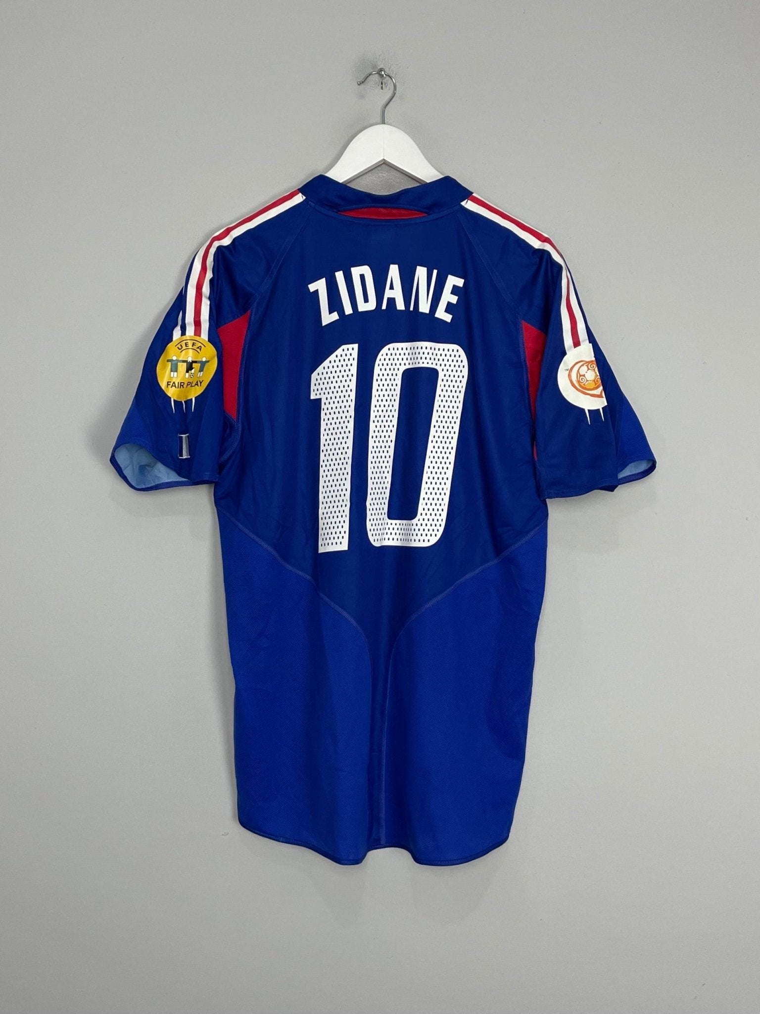 Shop 2004/06 FRANCE ZIDANE #10 HOME SHIRT (M) ADIDAS, classic football shirts, vintage football shirts & retro soccer jerseys at Cult Kits