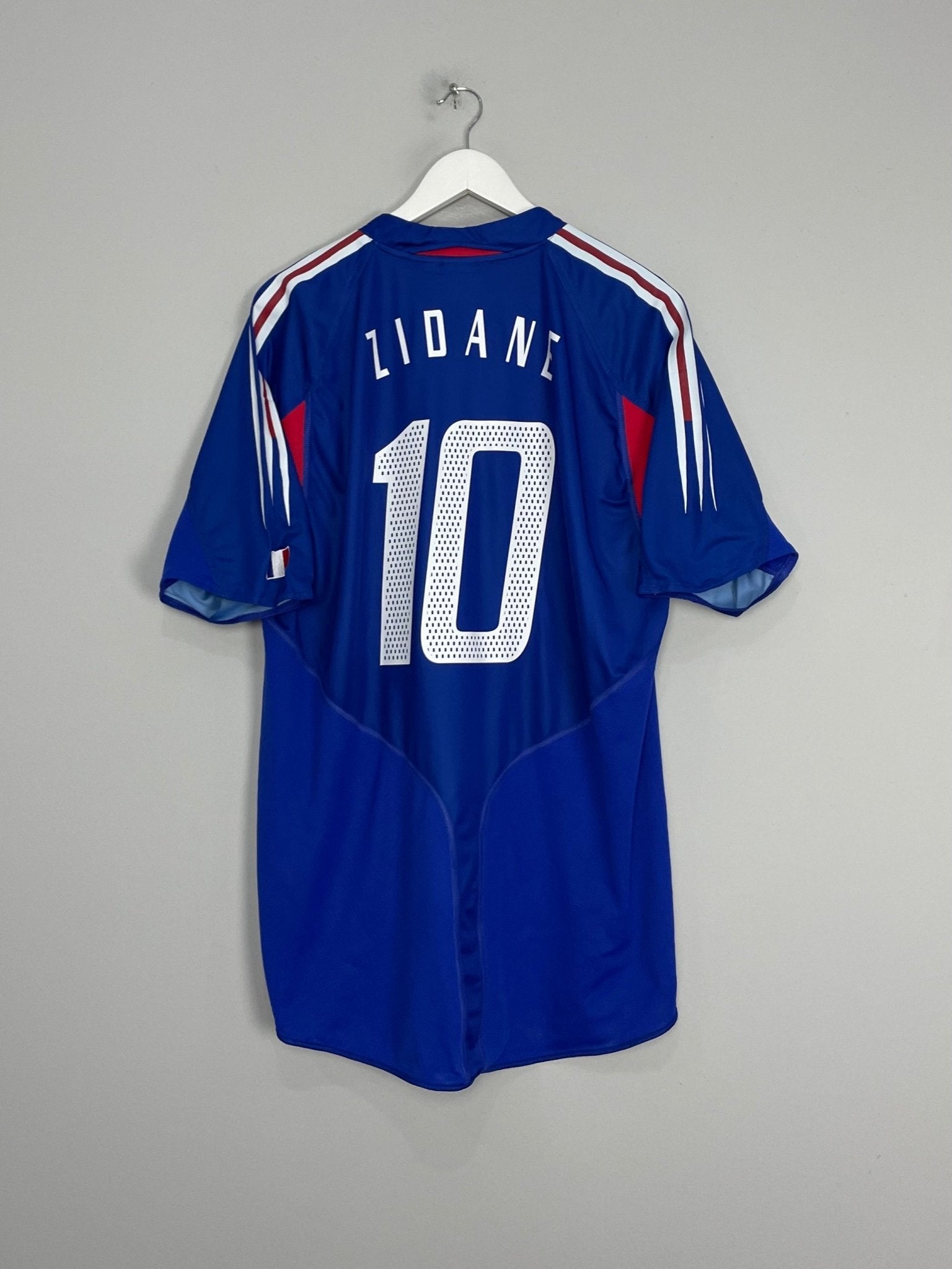 Shop 2004/06 FRANCE ZIDANE #10 HOME SHIRT (XL) ADIDAS, classic football shirts, vintage football shirts & retro soccer jerseys at Cult Kits
