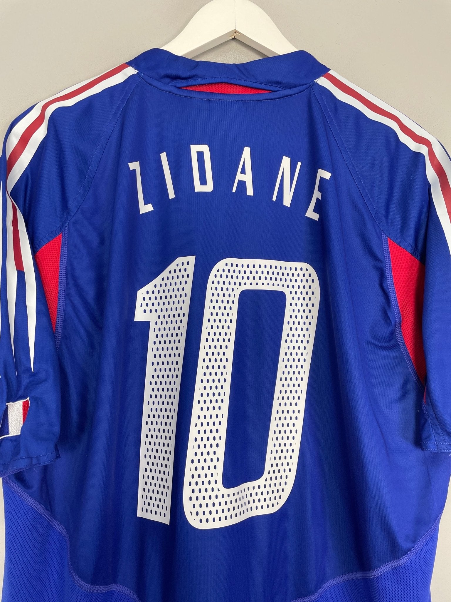 Shop 2004/06 FRANCE ZIDANE #10 HOME SHIRT (XL) ADIDAS, classic football shirts, vintage football shirts & retro soccer jerseys at Cult Kits