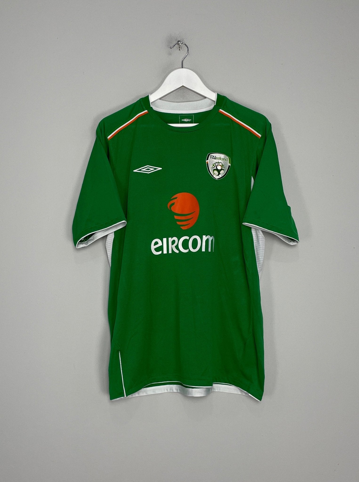 Shop 2004/06 IRELAND KEANE #6 HOME SHIRT (L) UMBRO, classic football shirts, vintage football shirts & retro soccer jerseys at Cult Kits