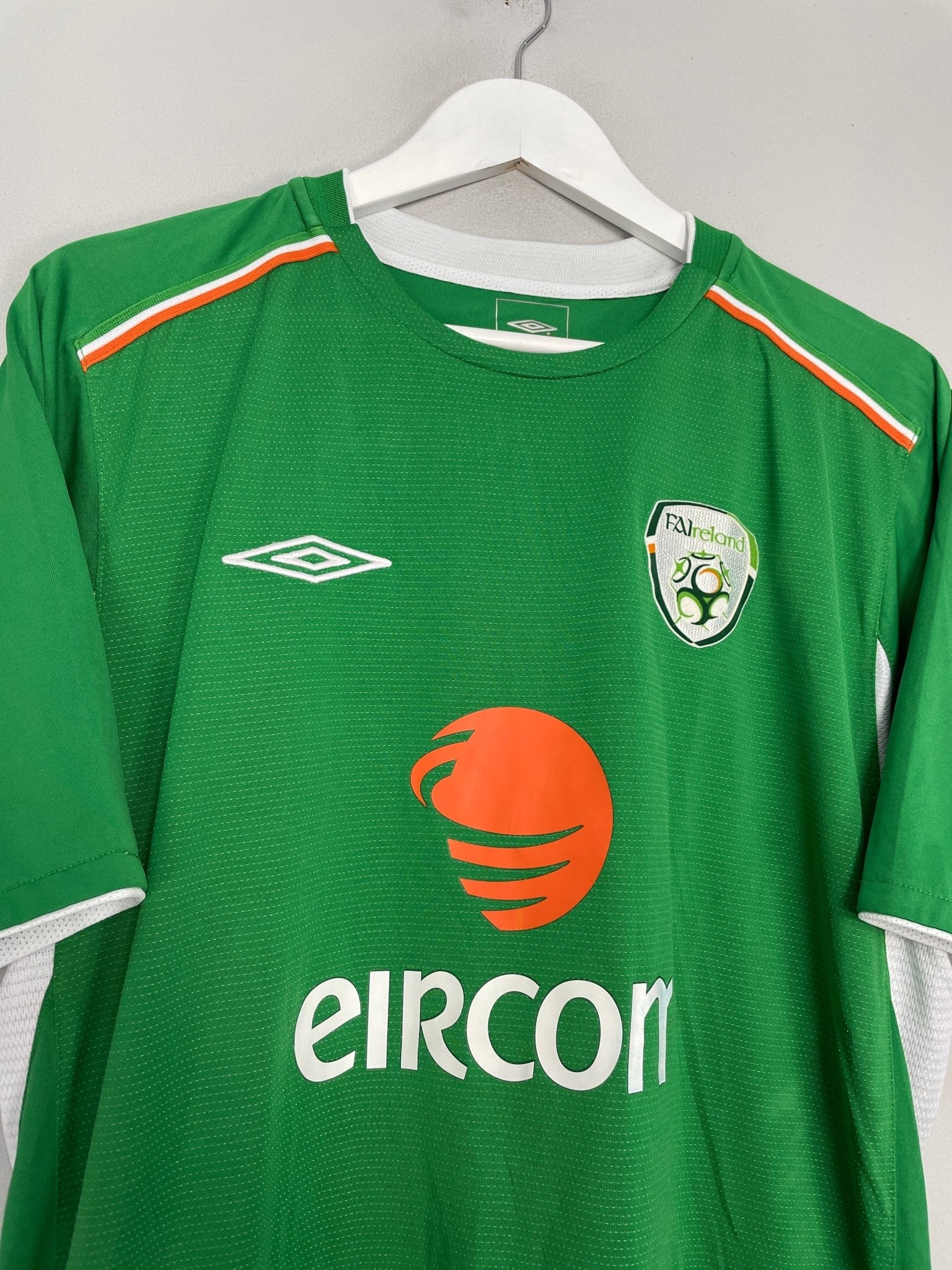 Shop 2004/06 IRELAND KEANE #6 HOME SHIRT (L) UMBRO, classic football shirts, vintage football shirts & retro soccer jerseys at Cult Kits
