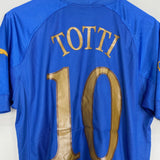 Shop 2004/06 ITALY TOTTI #10 HOME SHIRT (L) PUMA, classic football shirts, vintage football shirts & retro soccer jerseys at Cult Kits