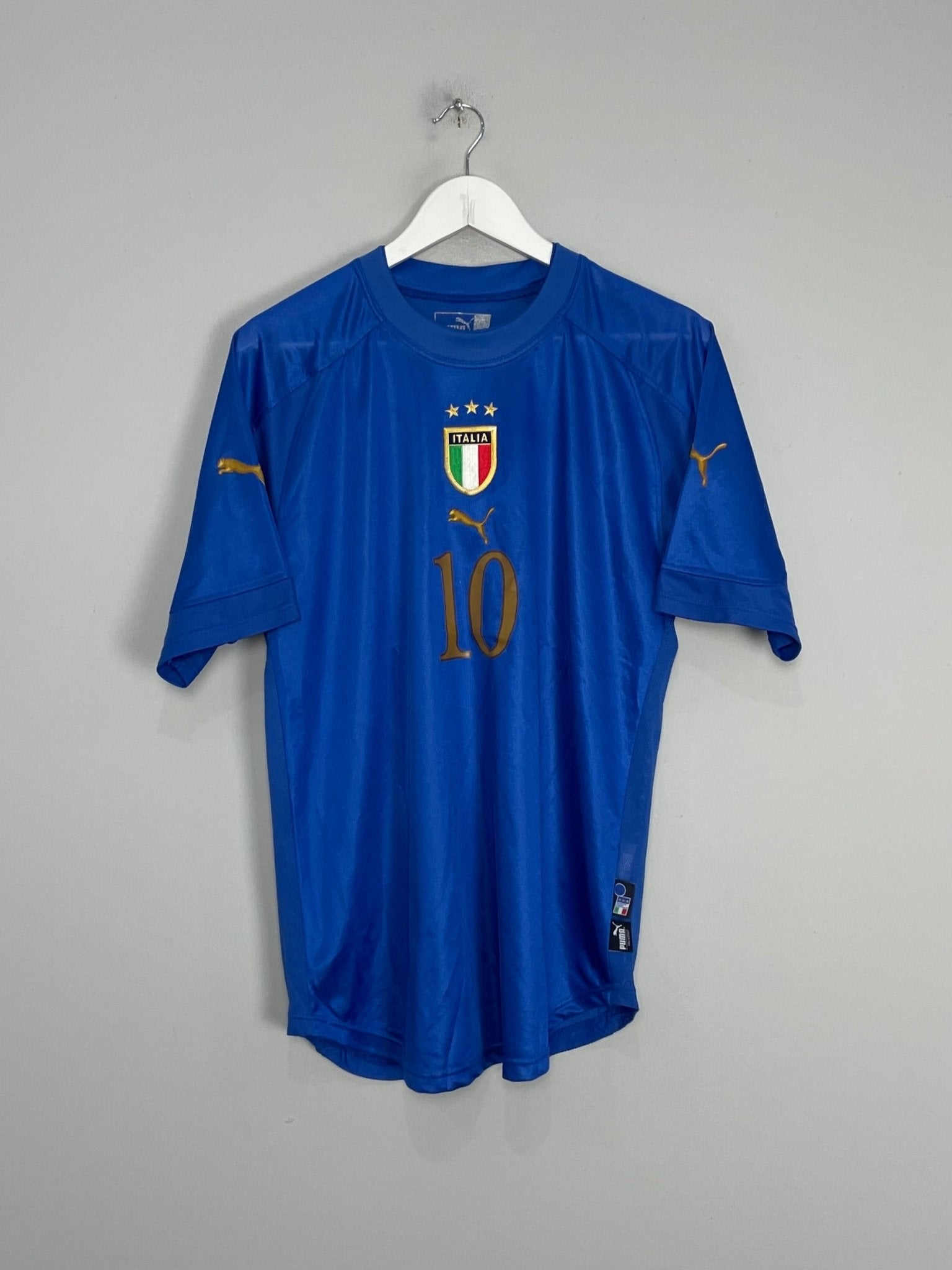 Shop 2004/06 ITALY TOTTI #10 HOME SHIRT (L) PUMA, classic football shirts, vintage football shirts & retro soccer jerseys at Cult Kits