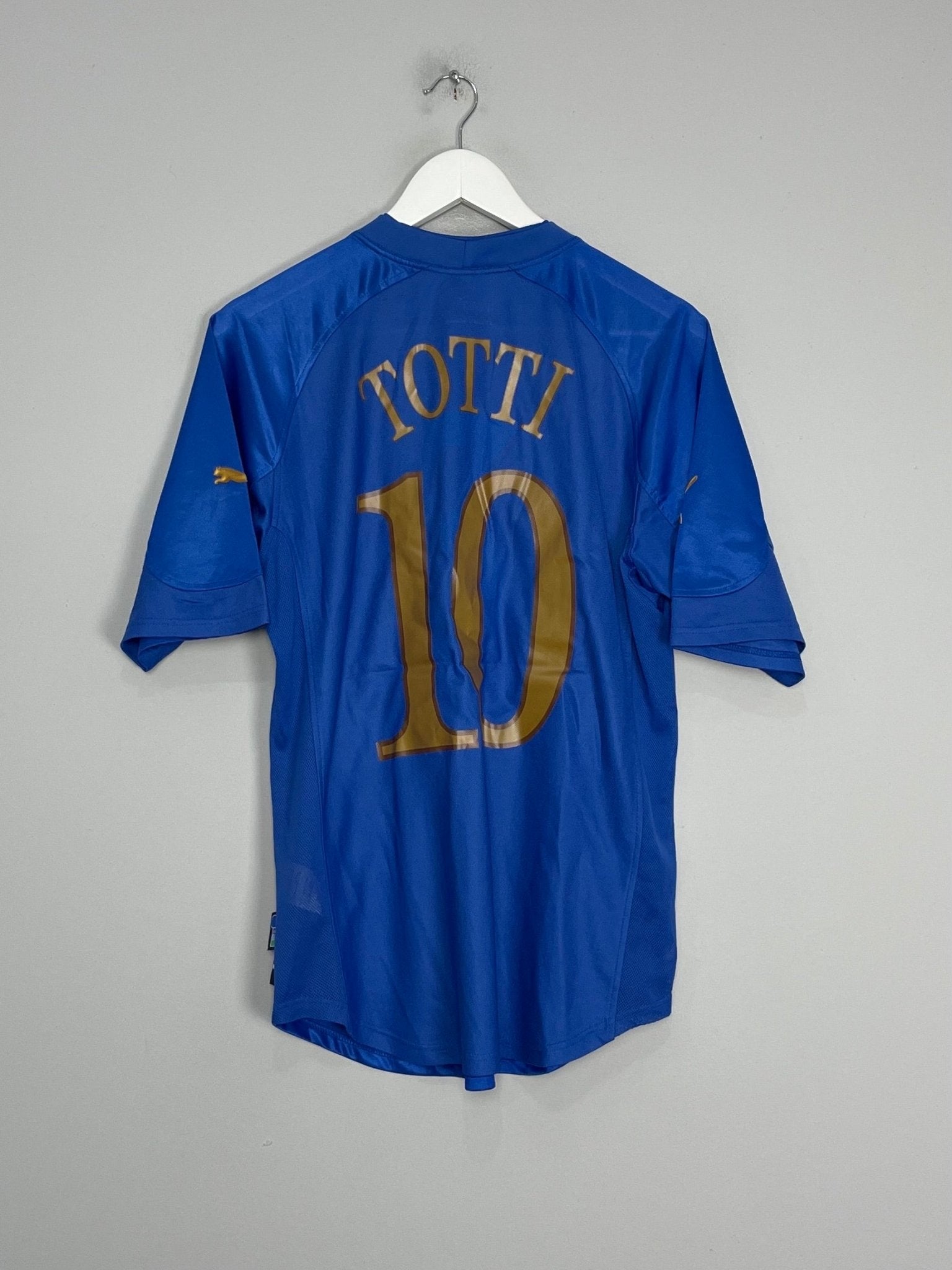 Shop 2004/06 ITALY TOTTI #10 HOME SHIRT (S) PUMA, classic football shirts, vintage football shirts & retro soccer jerseys at Cult Kits