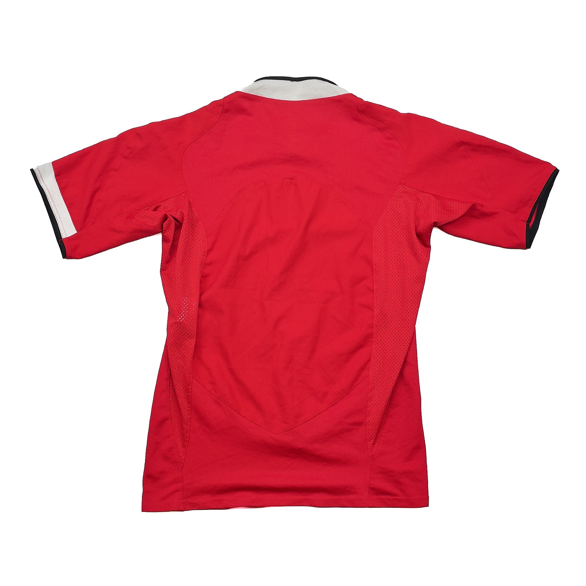 Buy 2004/06 Manchester United Home Shirt (S) Nike ~ Free worldwide shipping available ~ Authentic Vintage Football Shirts from Cult Kits