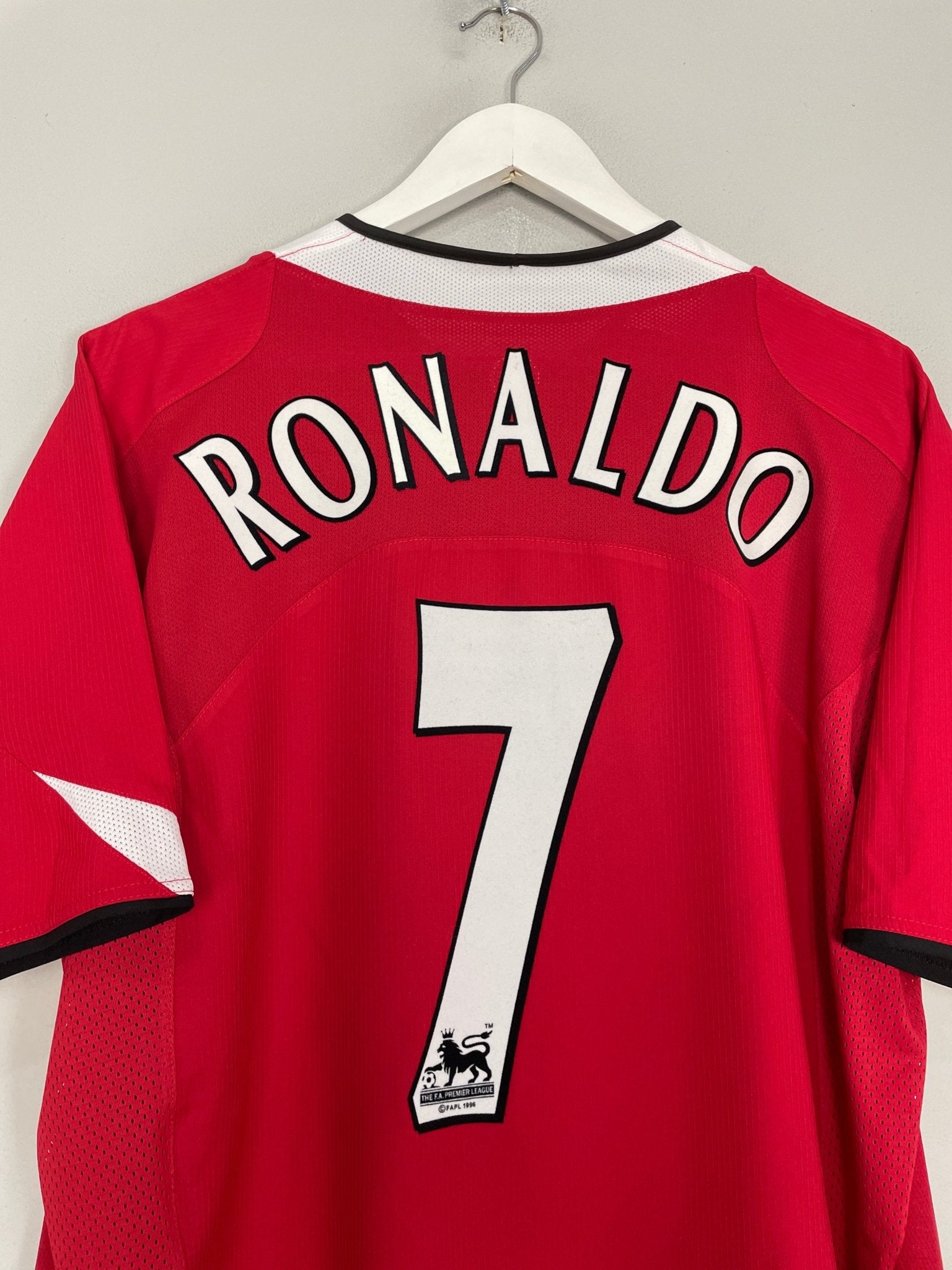 Shop 2004/06 MANCHESTER UNITED RONALDO #7 HOME SHIRT (XL) NIKE, classic football shirts, vintage football shirts & retro soccer jerseys at Cult Kits