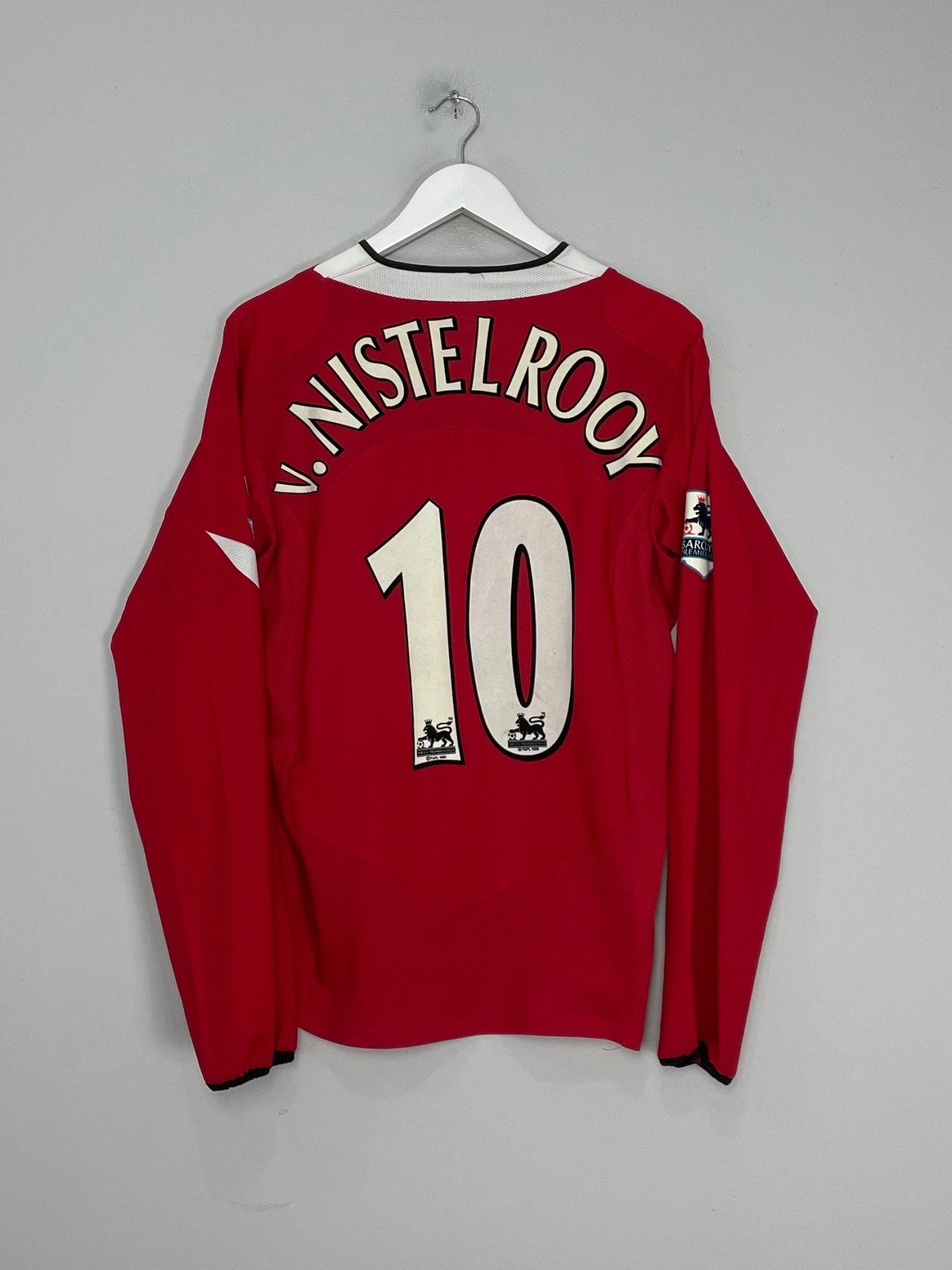 Shop 2004/06 MANCHESTER UNITED VAN NISTELROOY #10 L/S HOME SHIRT (M) NIKE, classic football shirts, vintage football shirts & retro soccer jerseys at Cult Kits