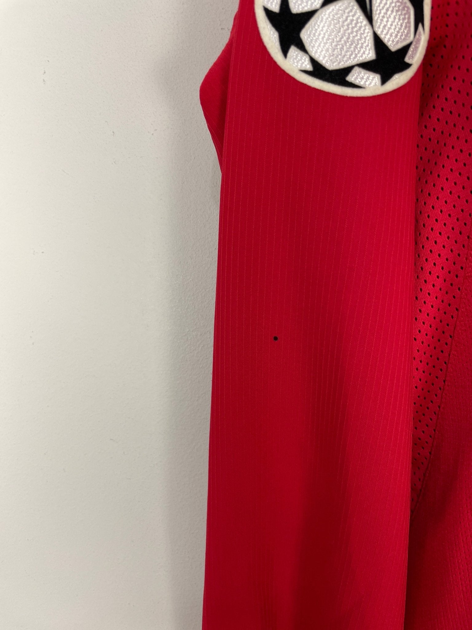 Shop 2004/06 MANCHESTER UNITED V.NISTELROOY #10 L/S C/L HOME SHIRT (M) NIKE, classic football shirts, vintage football shirts & retro soccer jerseys at Cult Kits