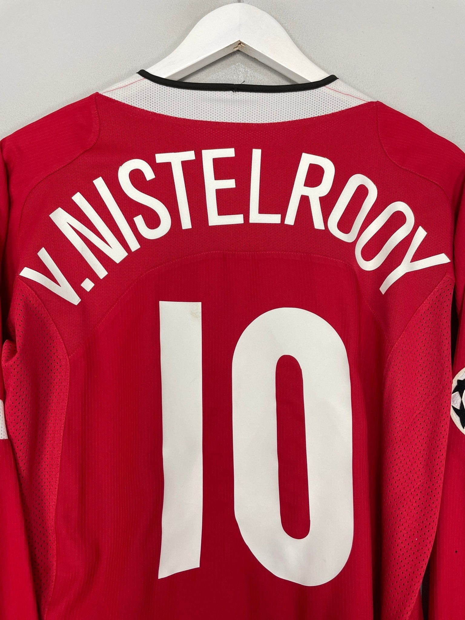Shop 2004/06 MANCHESTER UNITED V.NISTELROOY #10 L/S C/L HOME SHIRT (M) NIKE, classic football shirts, vintage football shirts & retro soccer jerseys at Cult Kits