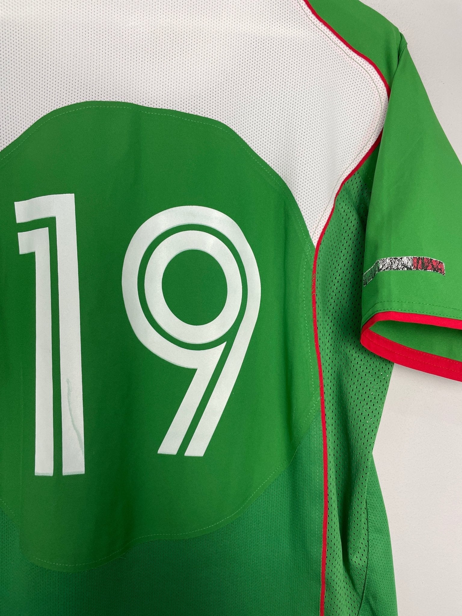 Shop 2004/06 MEXICO #19 HOME SHIRT (M) NIKE BASIC, classic football shirts, vintage football shirts & retro soccer jerseys at Cult Kits