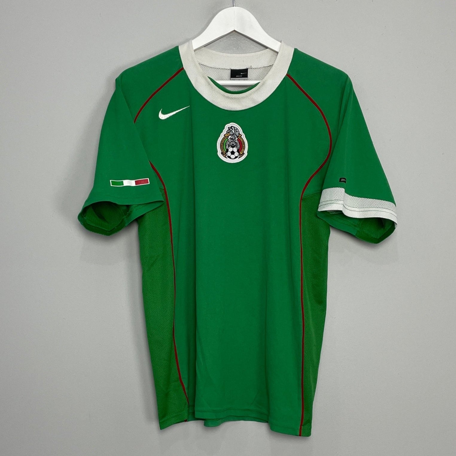 Shop 2004/06 MEXICO HOME SHIRT (M) NIKE, classic football shirts, vintage football shirts & retro soccer jerseys at Cult Kits