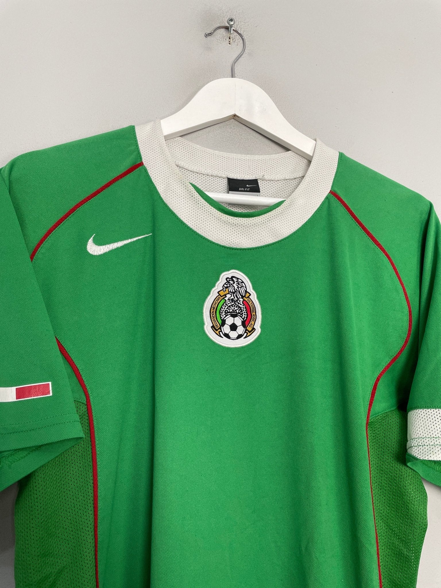 Shop 2004/06 MEXICO HOME SHIRT (M) NIKE, classic football shirts, vintage football shirts & retro soccer jerseys at Cult Kits