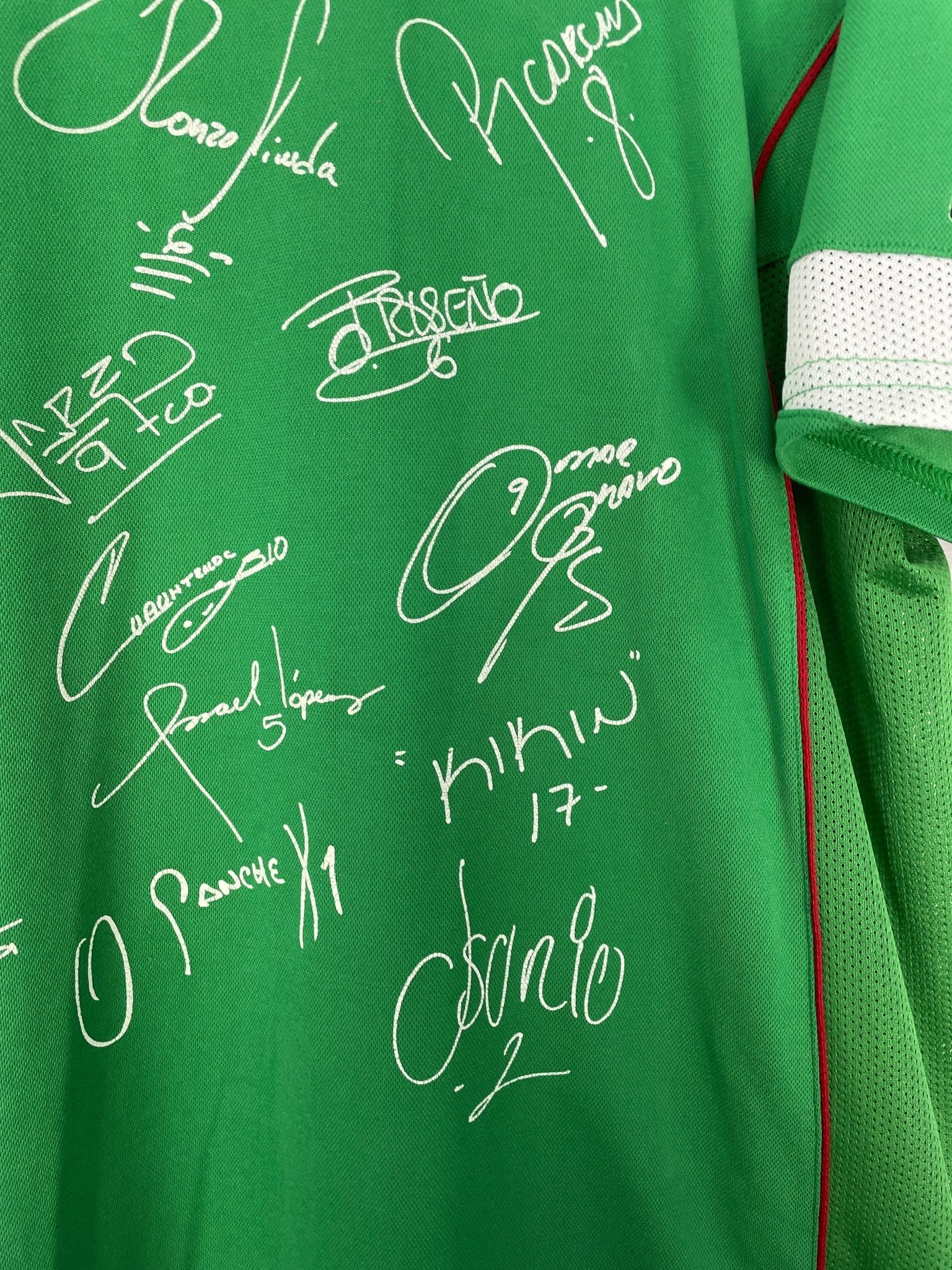 Shop 2004/06 MEXICO *SQUAD SIGNED* HOME SHIRT (XL) NIKE, classic football shirts, vintage football shirts & retro soccer jerseys at Cult Kits