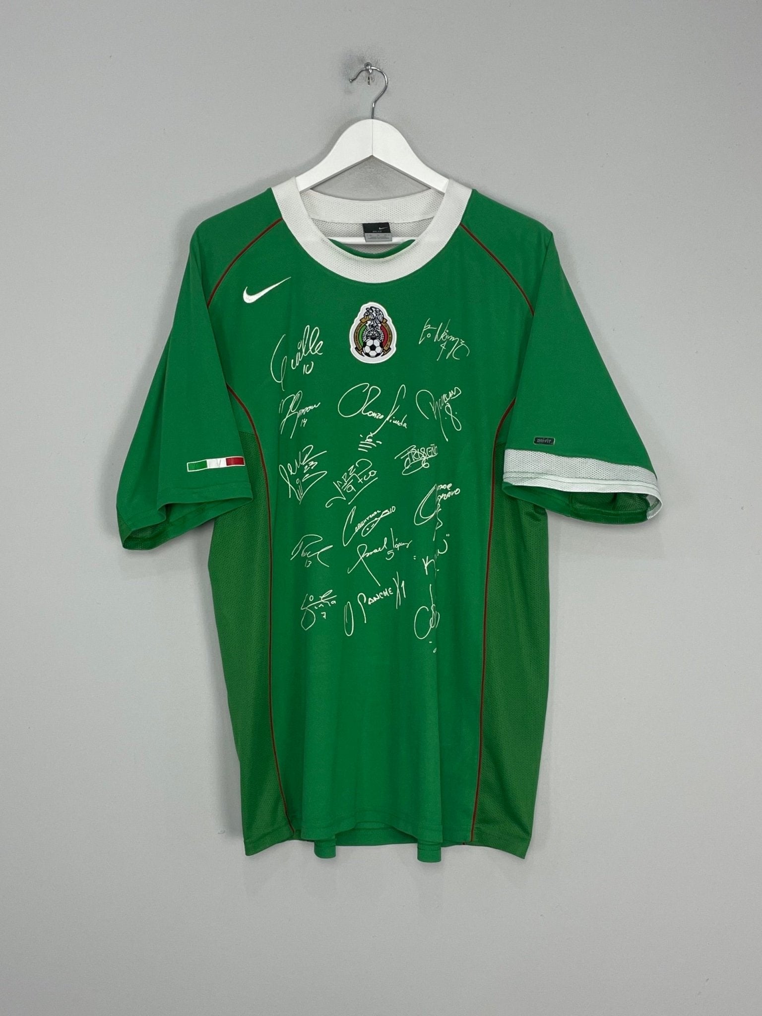 Shop 2004/06 MEXICO *SQUAD SIGNED* HOME SHIRT (XL) NIKE, classic football shirts, vintage football shirts & retro soccer jerseys at Cult Kits