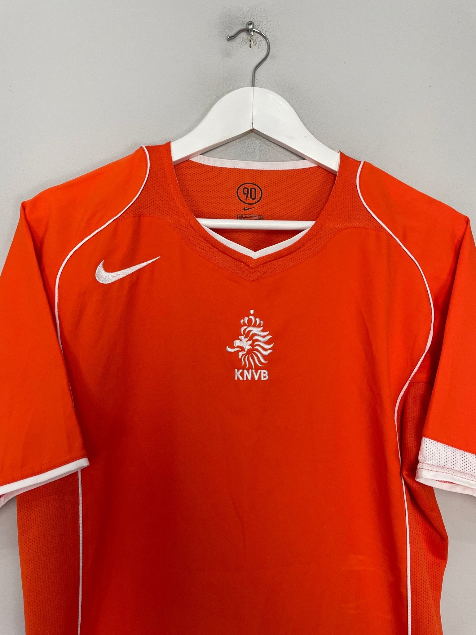 Shop 2004/06 NETHERLANDS HOME SHIRT (M) NIKE, classic football shirts, vintage football shirts & retro soccer jerseys at Cult Kits