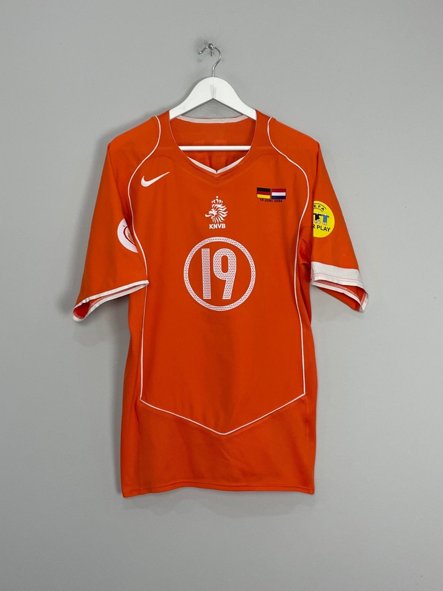 Shop 2004/06 NETHERLANDS ROBBEN #19 HOME SHIRT (L) NIKE, classic football shirts, vintage football shirts & retro soccer jerseys at Cult Kits