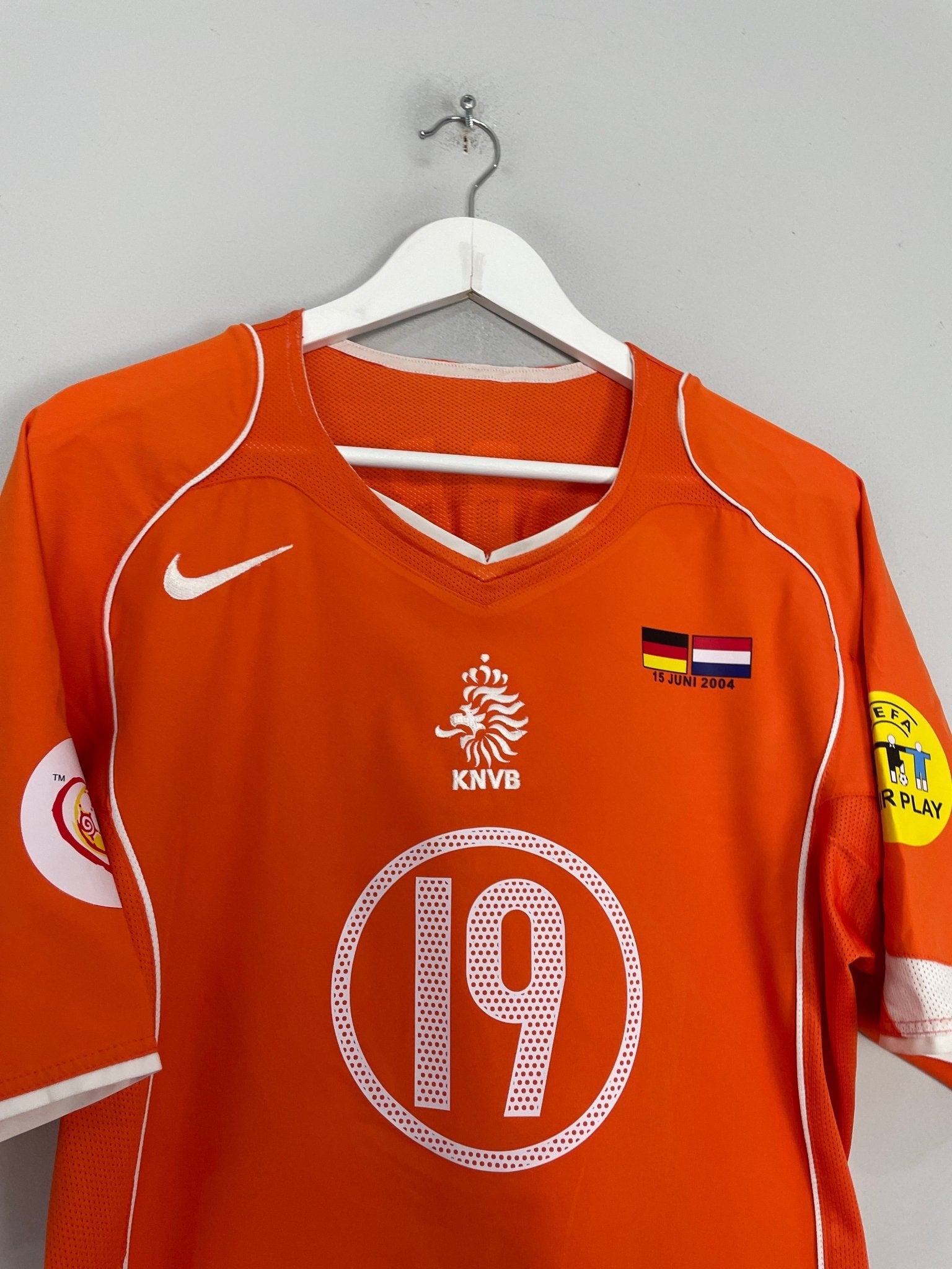 Shop 2004/06 NETHERLANDS ROBBEN #19 HOME SHIRT (L) NIKE, classic football shirts, vintage football shirts & retro soccer jerseys at Cult Kits