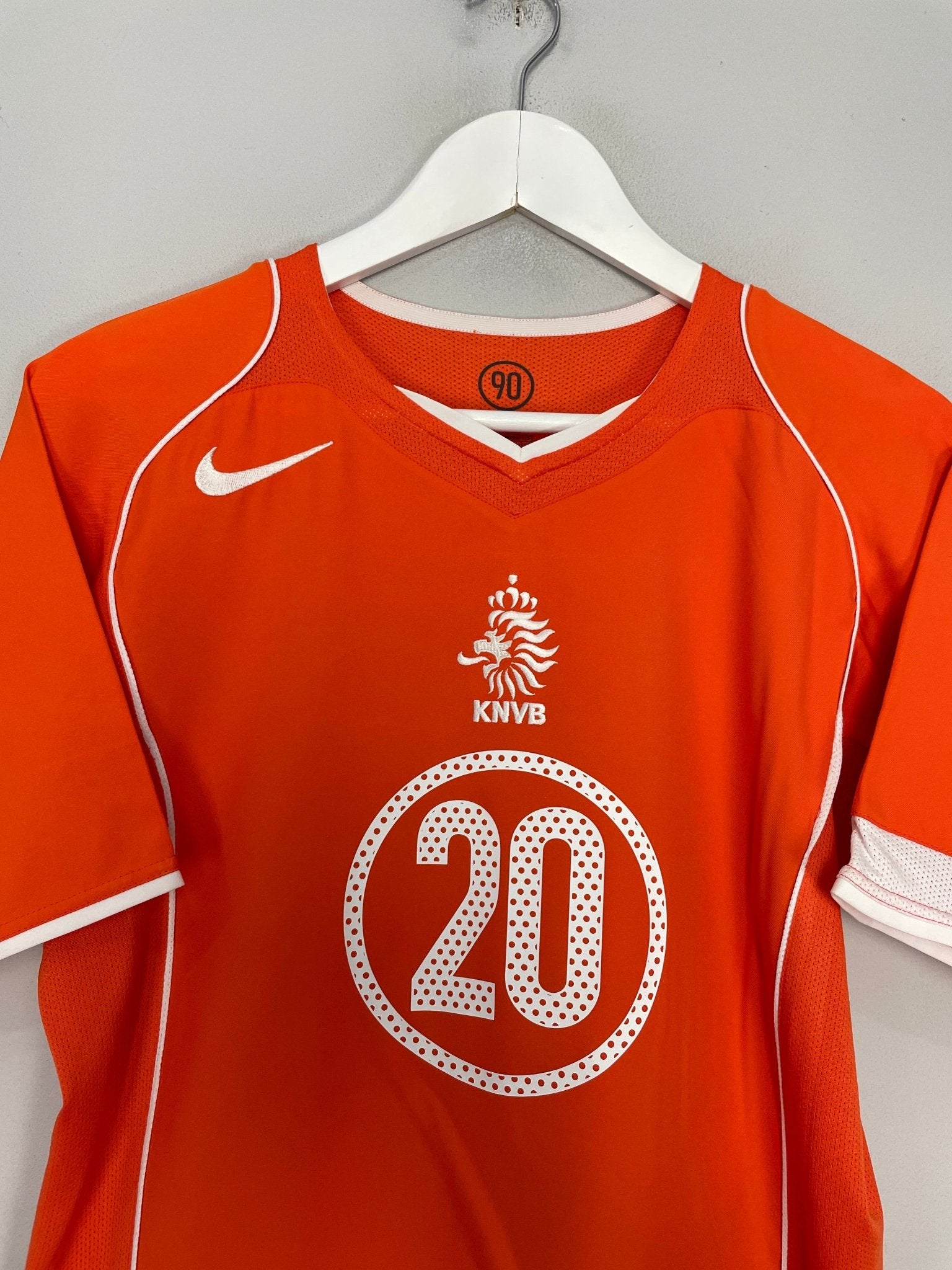 Shop 2004/06 NETHERLANDS SEEDORF #20 HOME SHIRT (S) NIKE, classic football shirts, vintage football shirts & retro soccer jerseys at Cult Kits