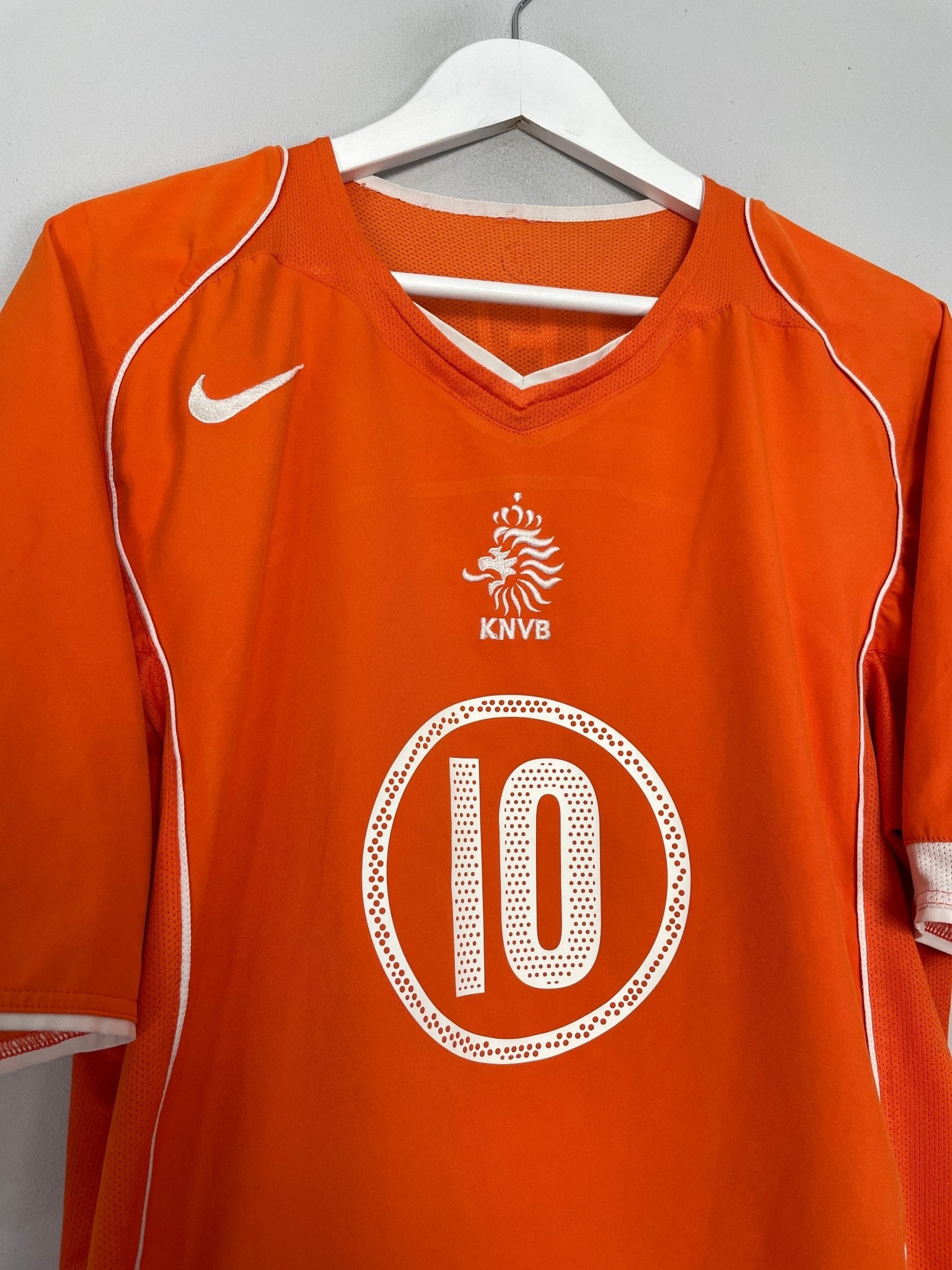 Shop 2004/06 NETHERLANDS V.NISTELROOY #10 HOME SHIRT (L) NIKE, classic football shirts, vintage football shirts & retro soccer jerseys at Cult Kits